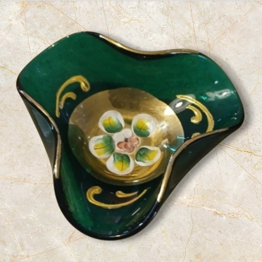 ⚕️Vintsge Bohemian Art Glass Dish